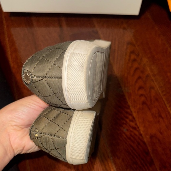 Steve Madden Quilted Olive Slip-On Shoes - Picture 5 of 5